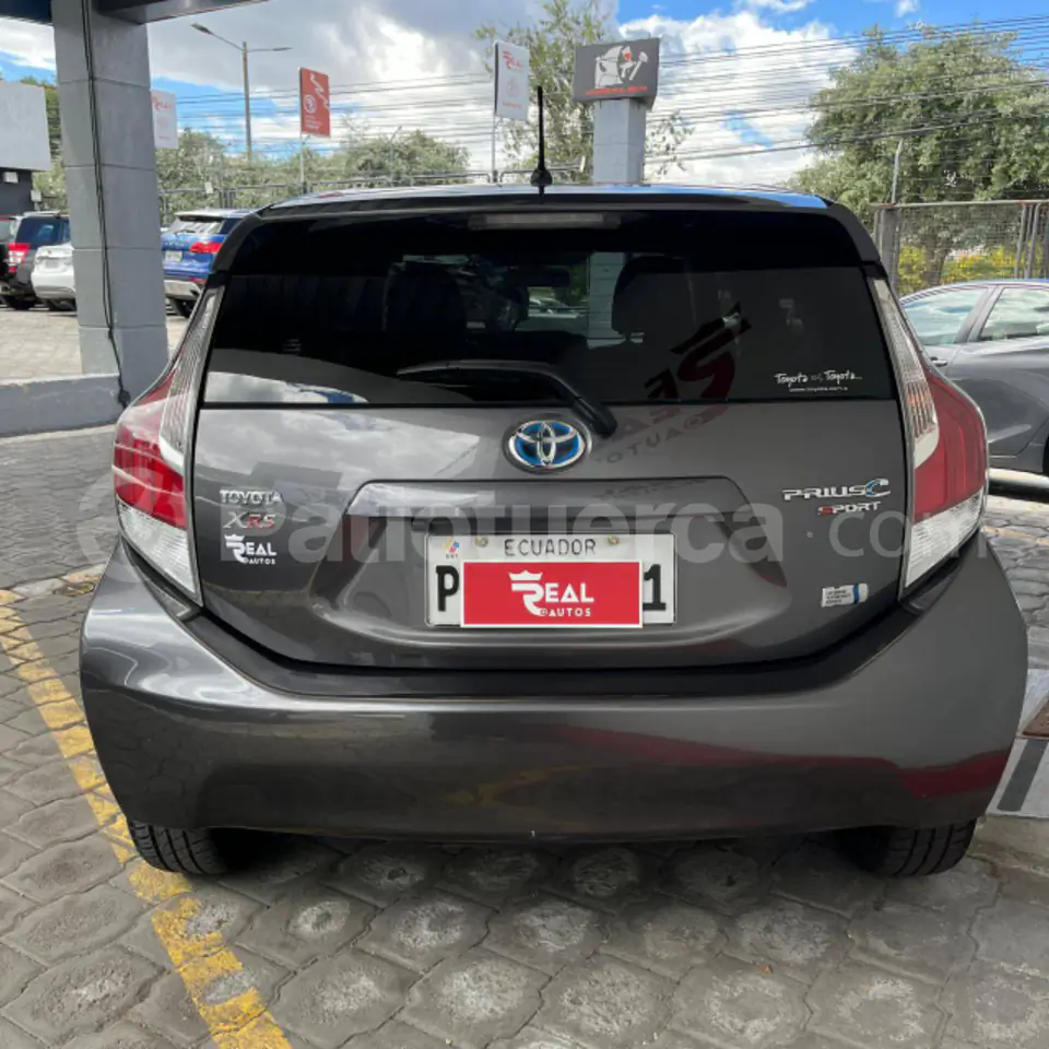 Foto 4 de Toyota Prius C Sport