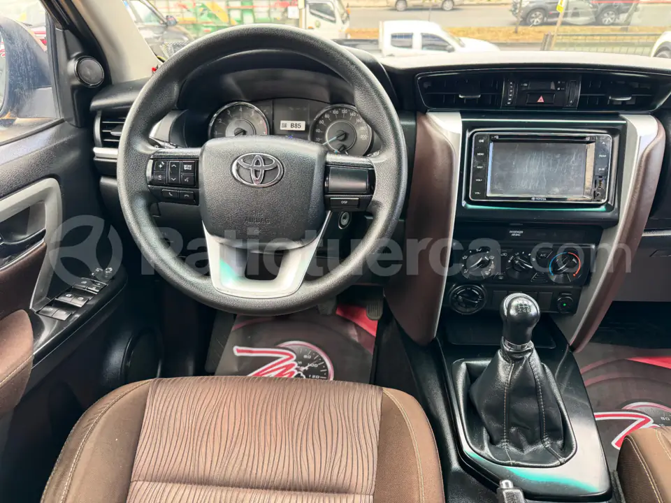 Foto 7 de Toyota New Fortuner