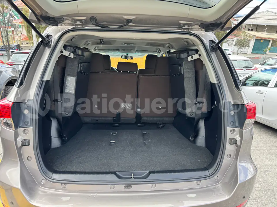 Foto 11 de Toyota New Fortuner