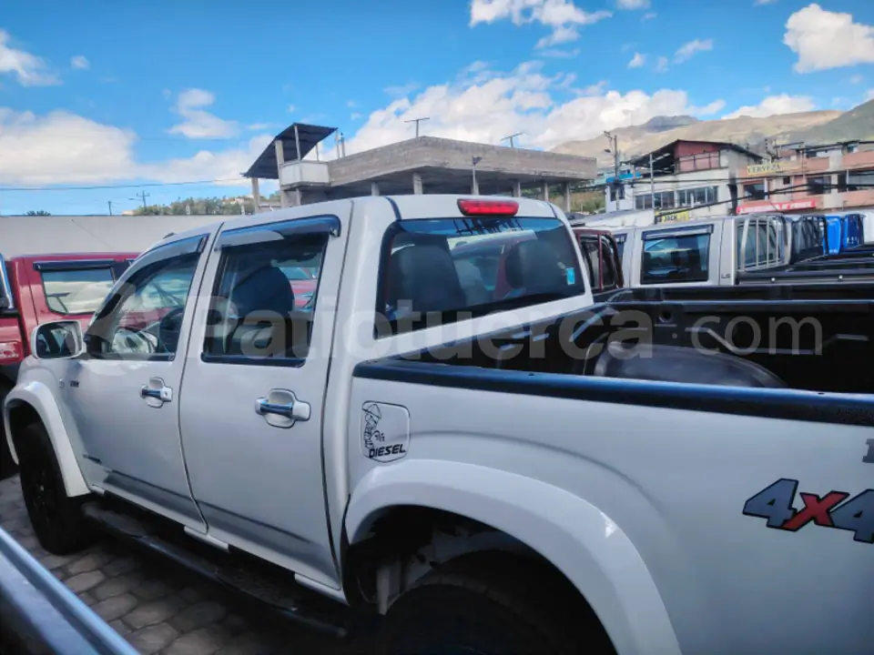 Foto 3 de Chevrolet LUV D-MAX TM 3.0 4X4 DIESEL CD
