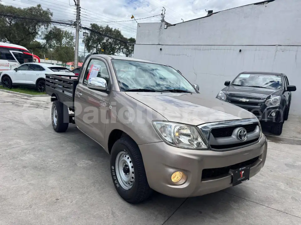 Foto 4 de Toyota EKT HILUX 4X2 CS