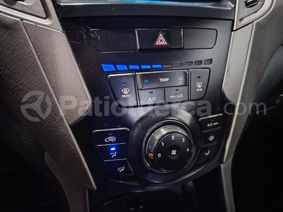 Foto 14 de Hyundai Santa Fe 4x2
