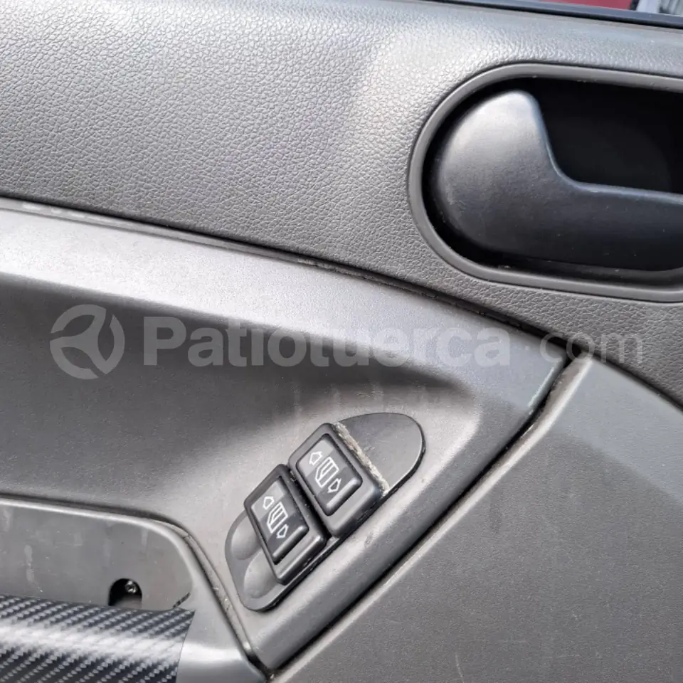 Foto 4 de Ford FIESTA AMAZON POWER