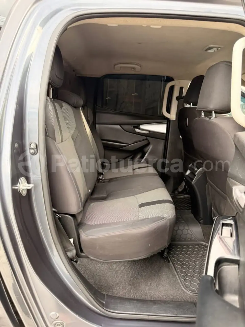 Foto 12 de Mazda BT-50 4x4 Diesel