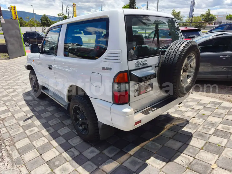Foto 6 de Toyota Land Cruiser Prado GX