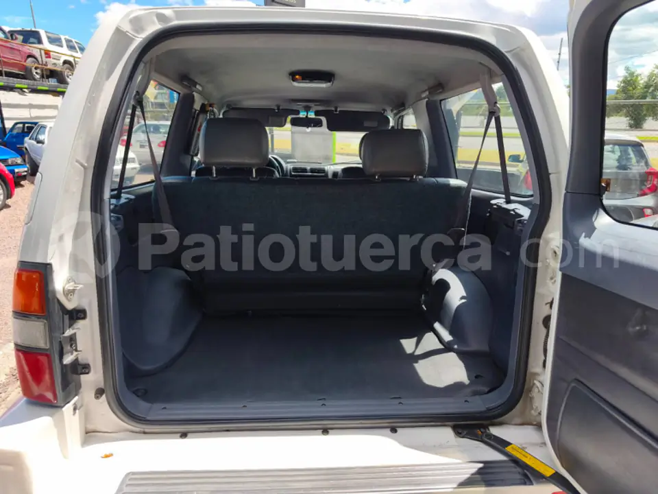Foto 8 de Toyota Land Cruiser Prado GX