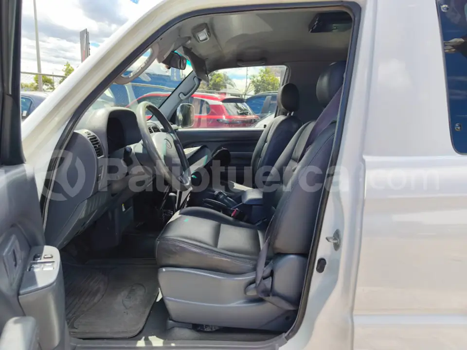 Foto 10 de Toyota Land Cruiser Prado GX