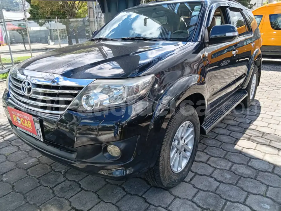 Foto 2 de Toyota Fortuner 2.7