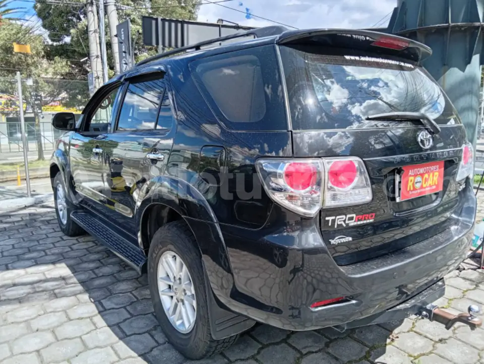 Foto 4 de Toyota Fortuner 2.7