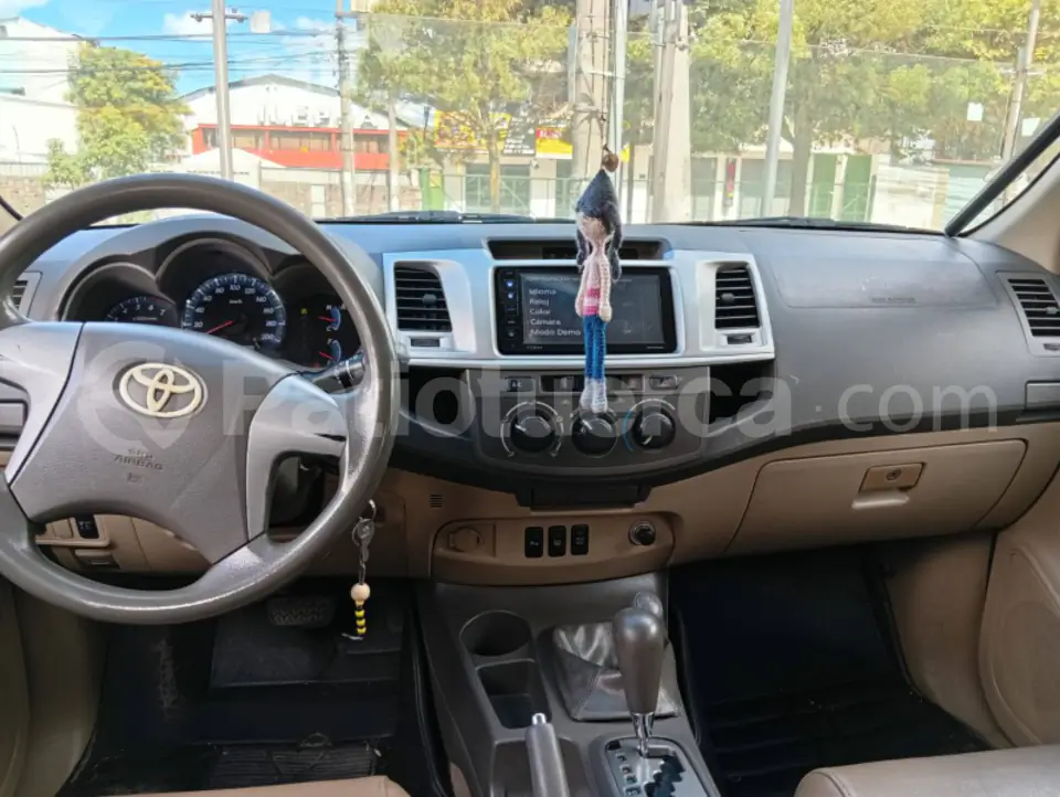 Foto 5 de Toyota Fortuner 2.7
