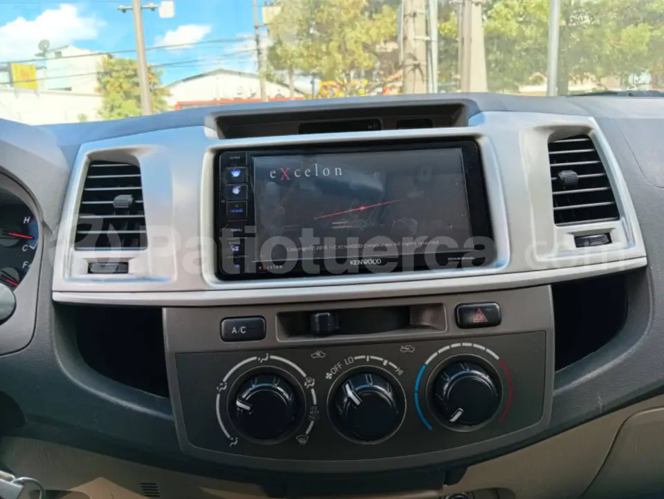 Foto 6 de Toyota Fortuner 2.7