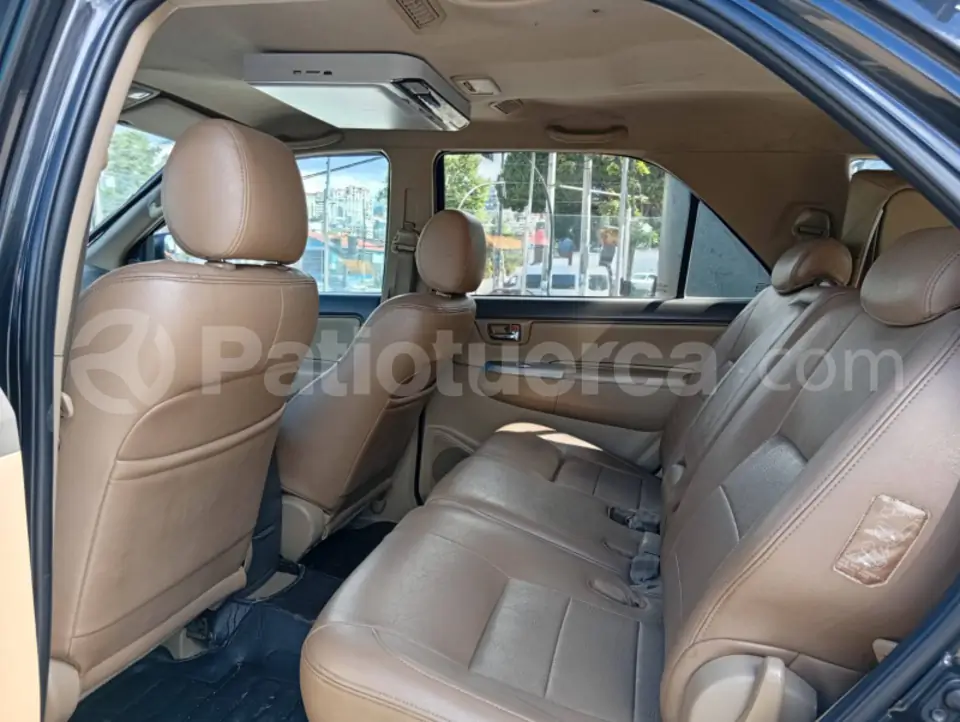 Foto 8 de Toyota Fortuner 2.7