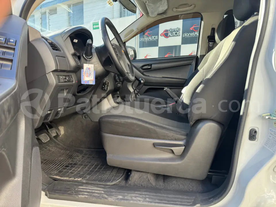 Foto 10 de Chevrolet D MAX CRDI FULL 2.5.