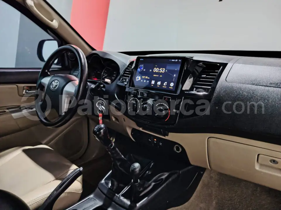 Foto 17 de Toyota Fortuner 2.7