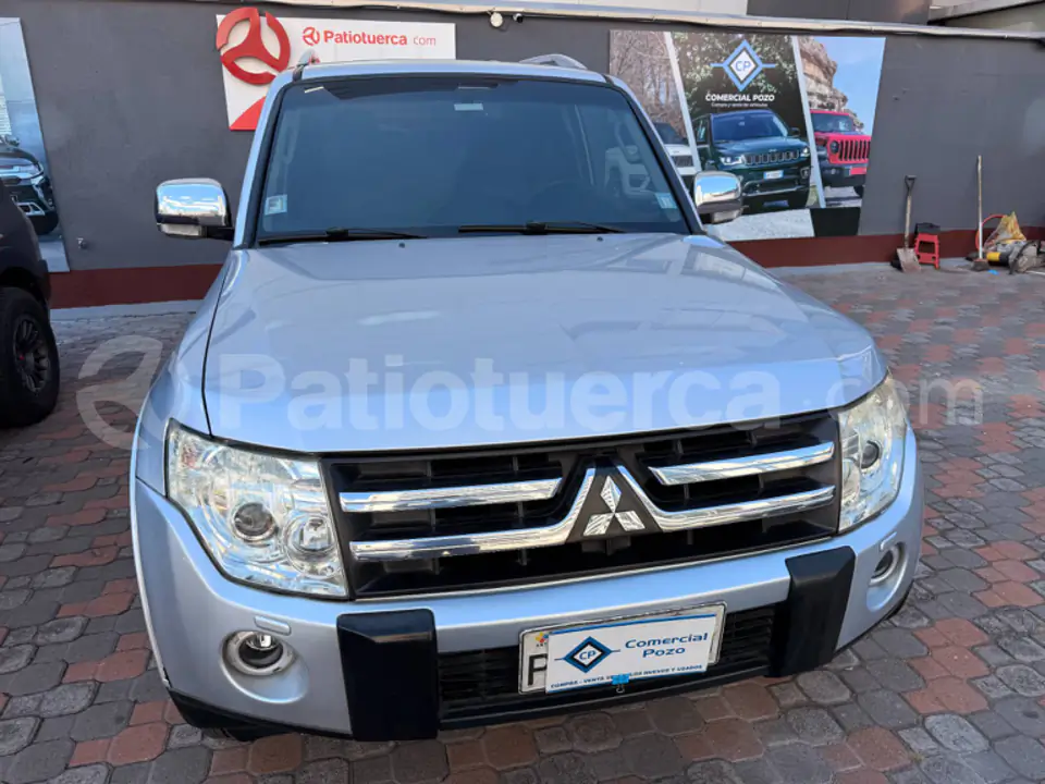 Foto 3 de Mitsubishi Montero Blister