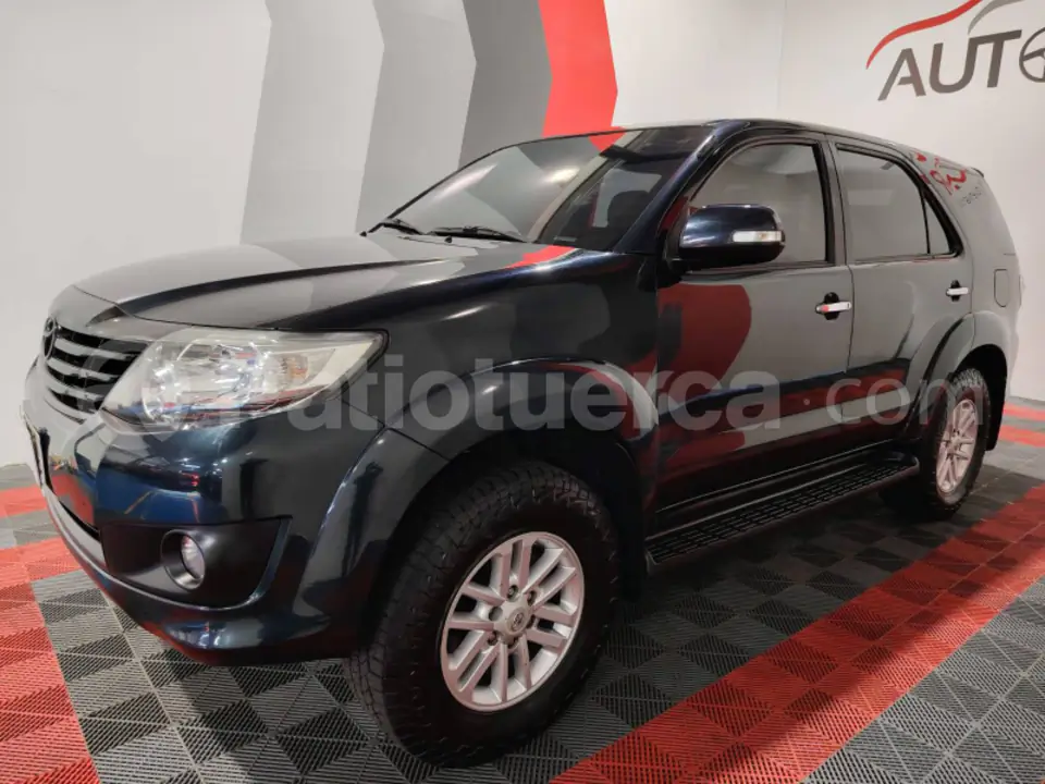 Foto 2 de Toyota Fortuner 2.7