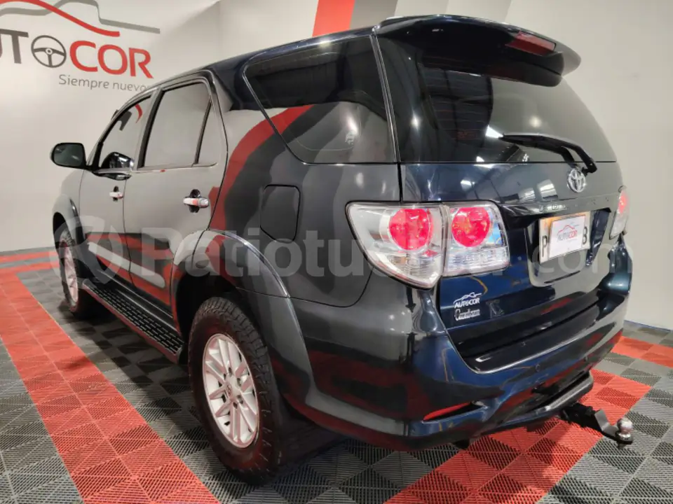Foto 6 de Toyota Fortuner 2.7