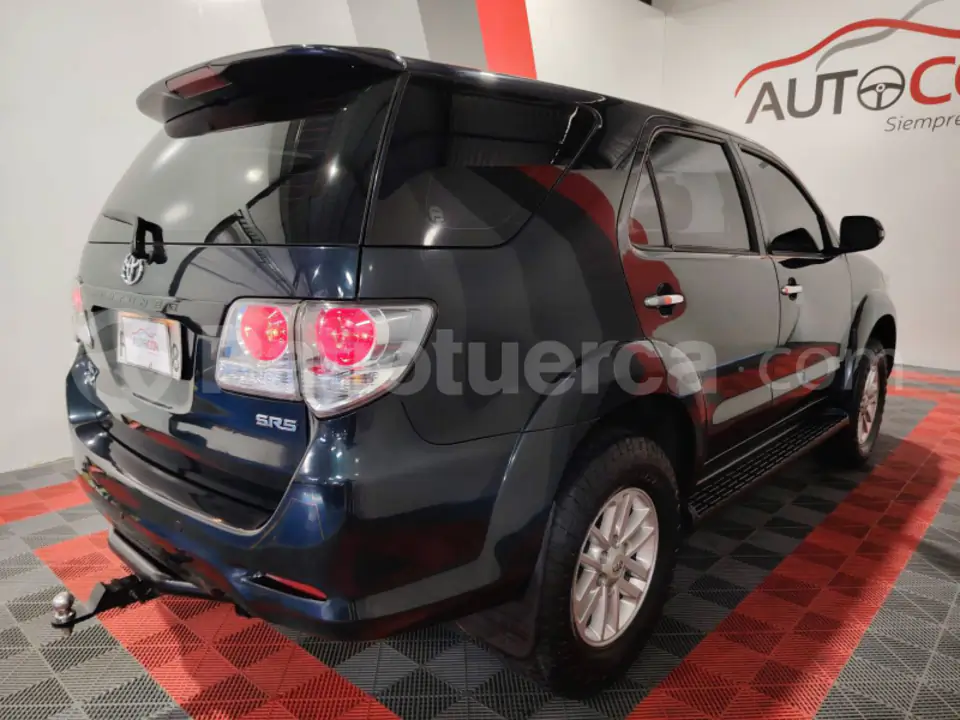 Foto 8 de Toyota Fortuner 2.7