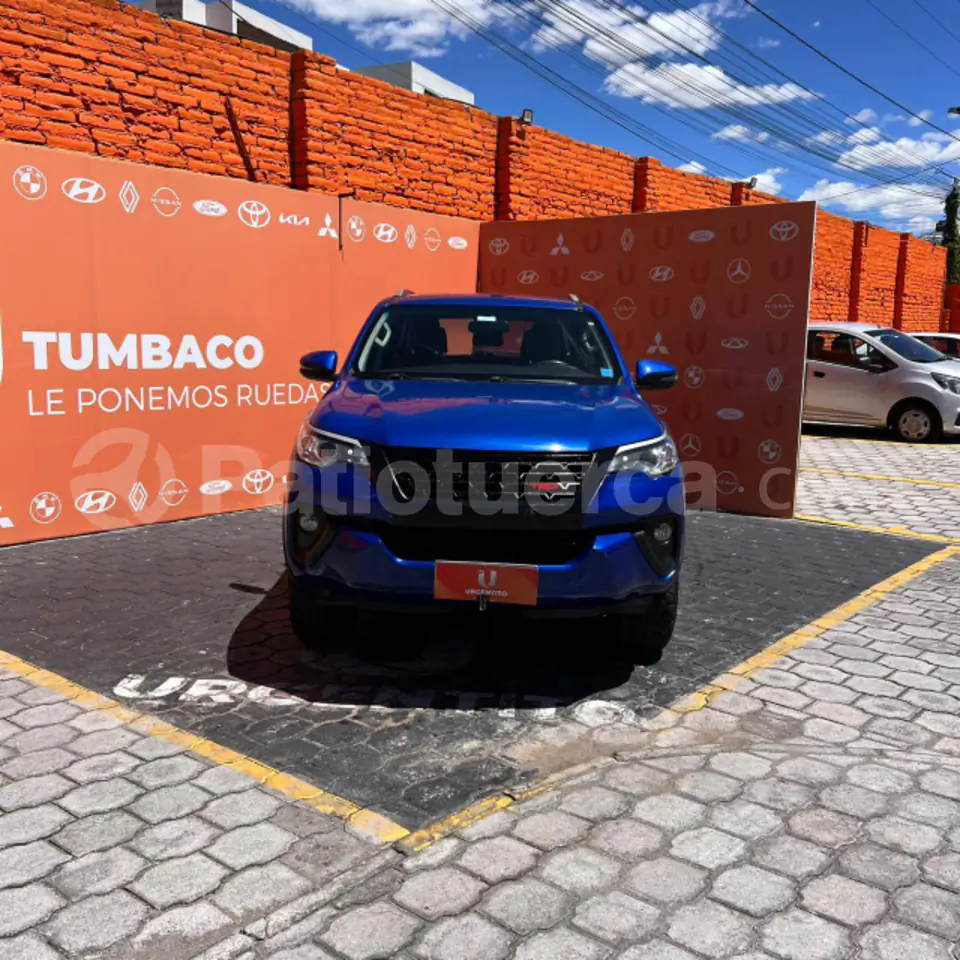 Foto 1 de Toyota New Fortuner