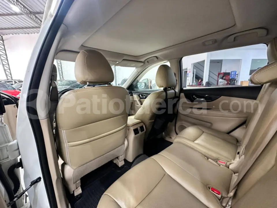 Foto 5 de Nissan xtrail  Advance