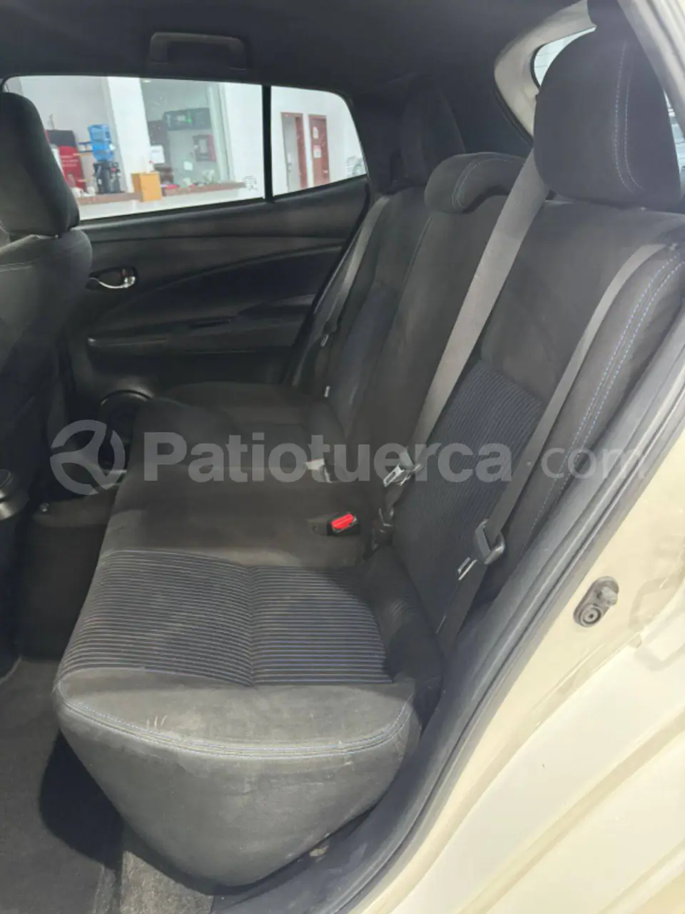 Foto 6 de Toyota Yaris HB