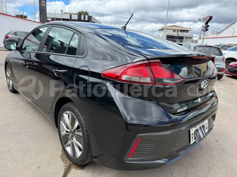 Foto 4 de Hyundai Ioniq Hybrid