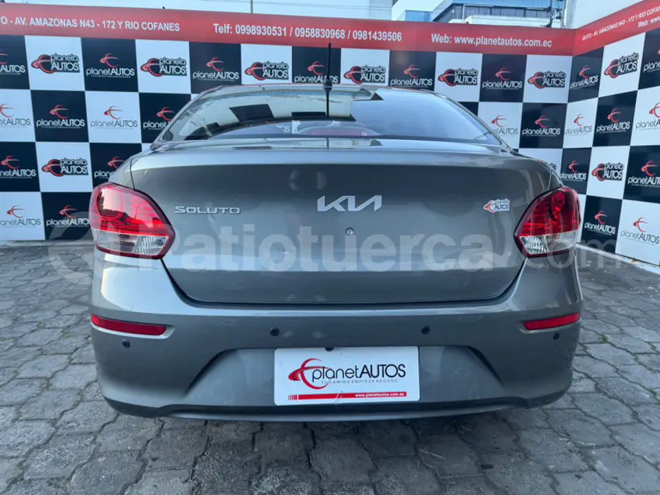 Foto 4 de Kia Soluto LX