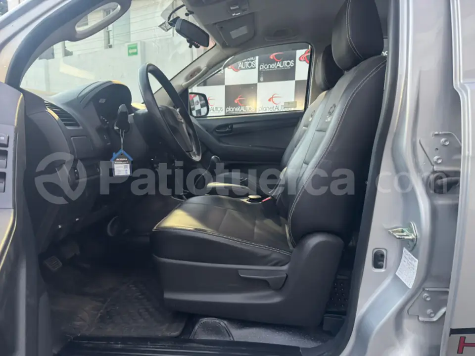 Foto 14 de Chevrolet D-MAX CRDI HI RIDE