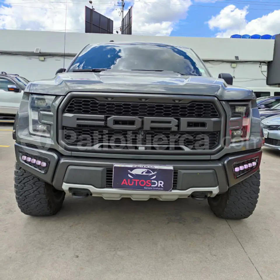 Foto 2 de Ford F150 Raptor AC