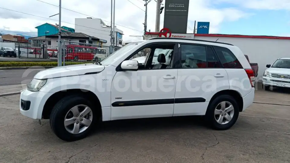Foto 2 de Suzuki Grand Vitara SZ Next Sport 2.4