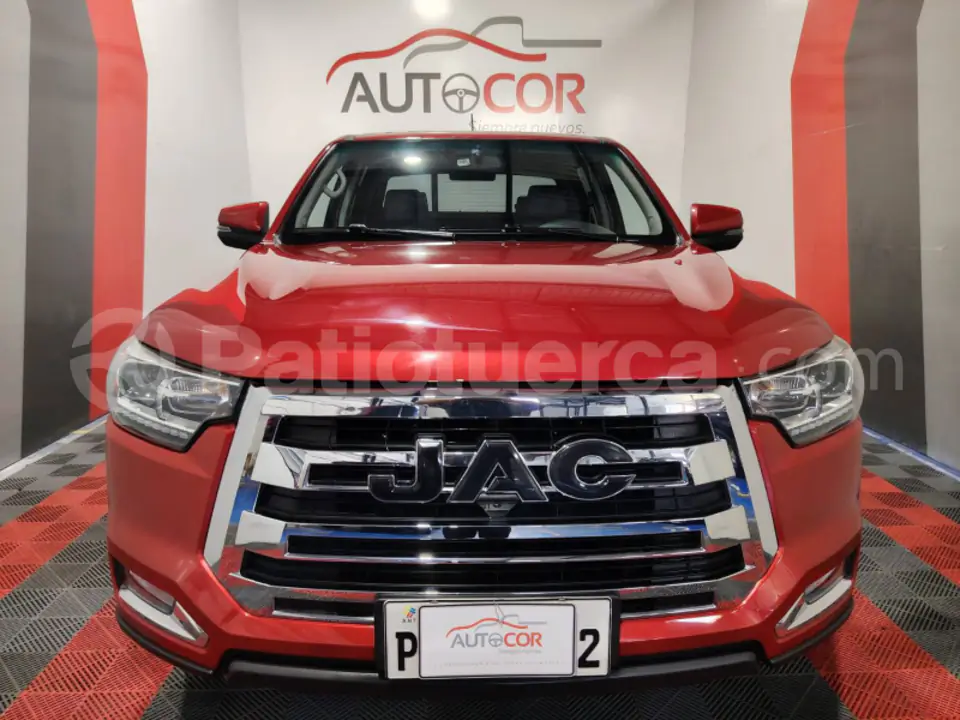 Foto 2 de JAC T8 LUXURY
