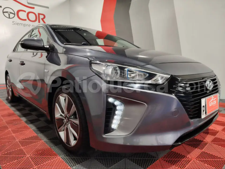 Foto 3 de Hyundai Ioniq Hybrid