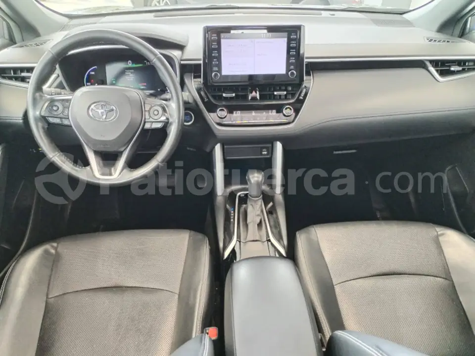 Foto 10 de Toyota Corolla Cross High
