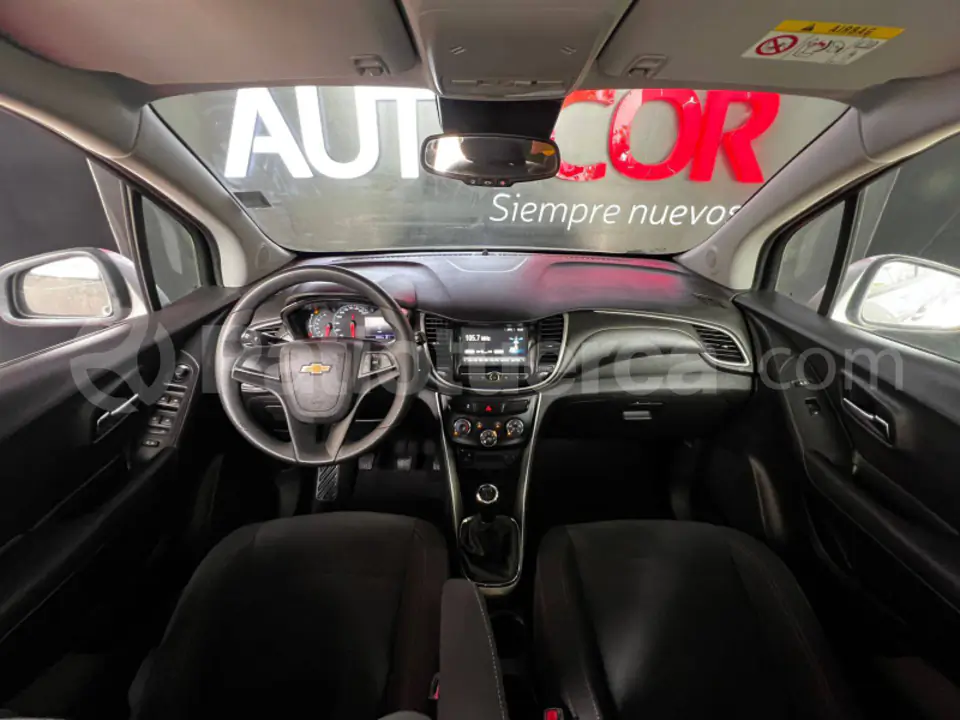 Foto 17 de Chevrolet Tracker LS