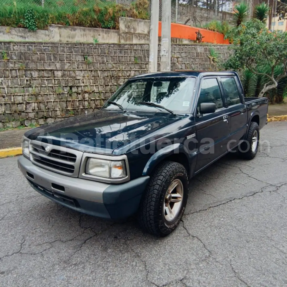 Foto 5 de Mazda B2200 CD