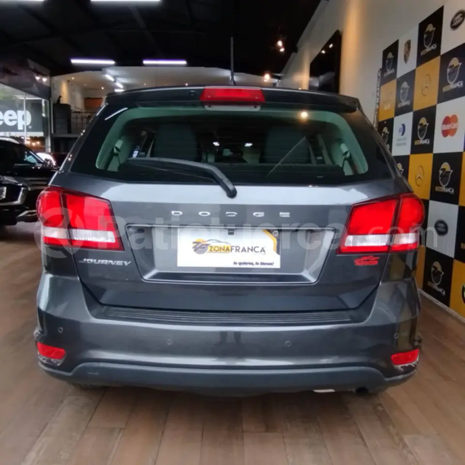 Foto 3 de Dodge Journey SE