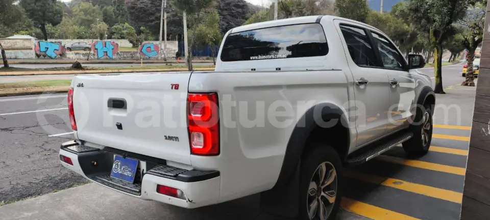 Foto 3 de JAC T8 LUXURY