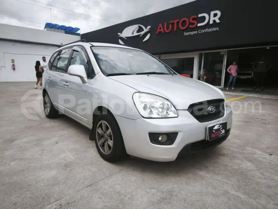 Foto 2 de Kia Carens Rondo