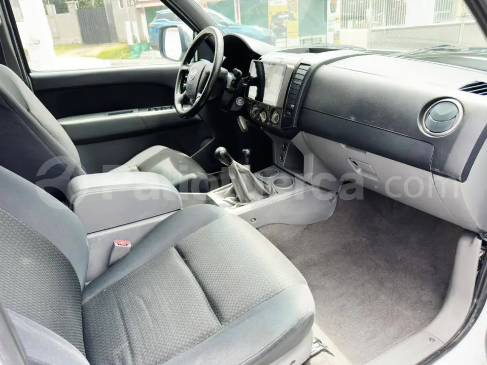 Foto 9 de Mazda BT-50 CD 4x4
