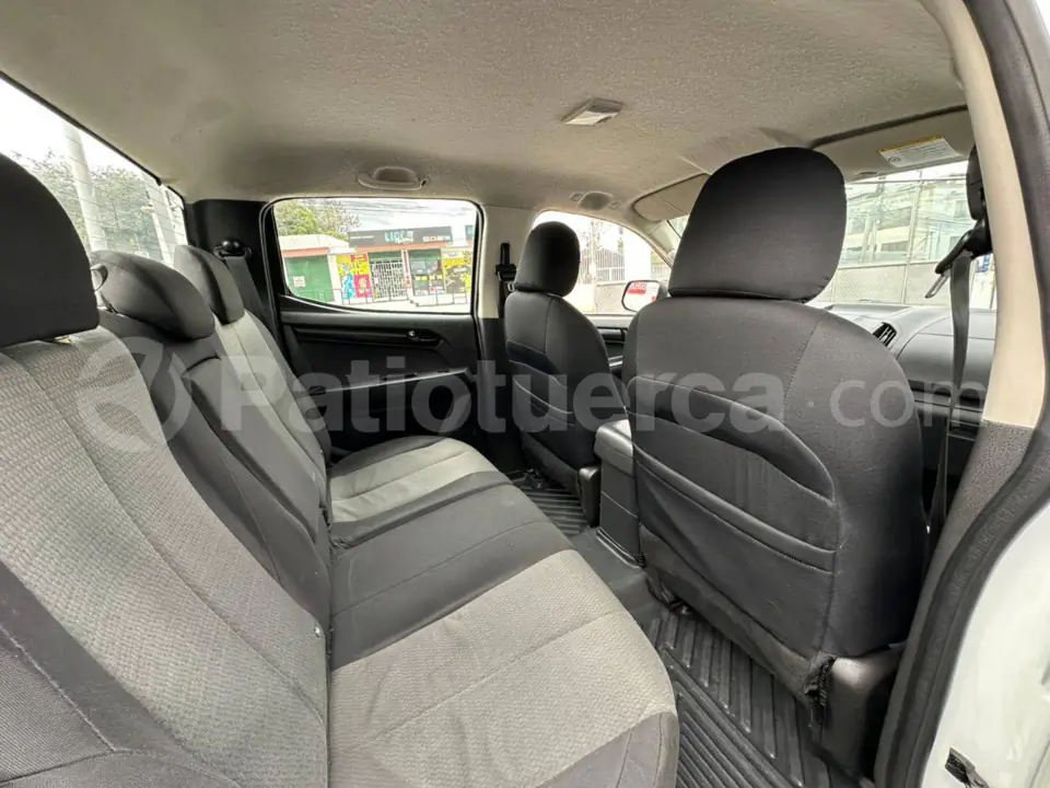 Foto 10 de Chevrolet D-MAX CRDI FULL AC 2.5 CD 4X4  TM DIESEL