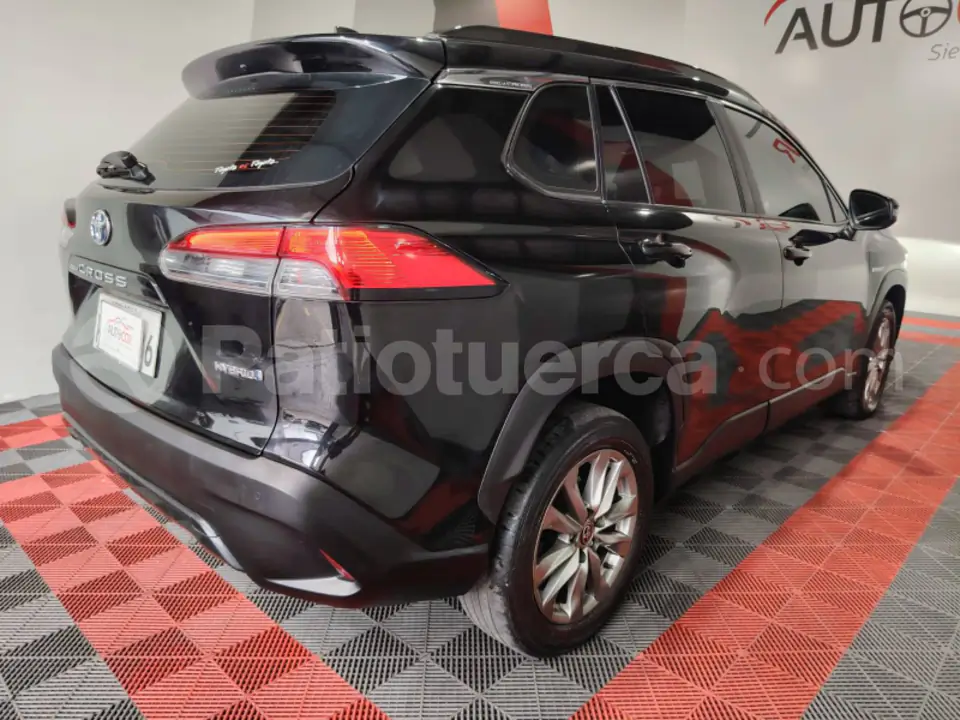 Foto 3 de Toyota Corolla Cross Mid