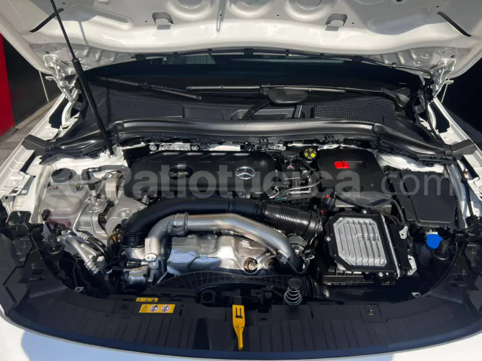Foto 16 de Mercedes Benz GLA 250 4 MATIC