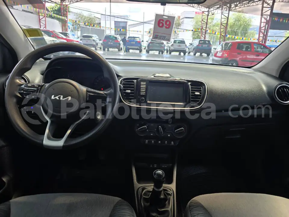 Foto 7 de Kia Soluto LX