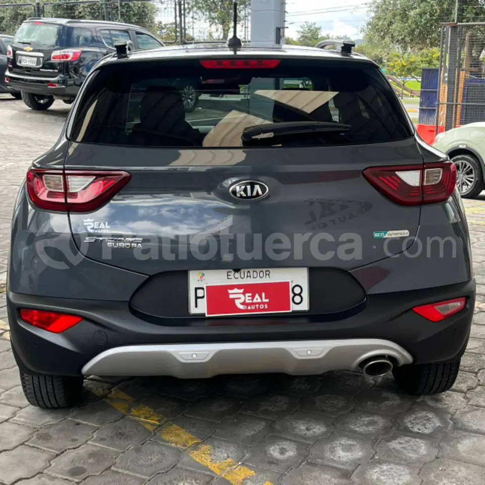 Foto 4 de Kia Stonic LX