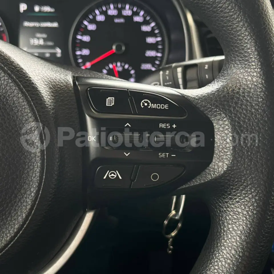 Foto 10 de Kia Stonic LX