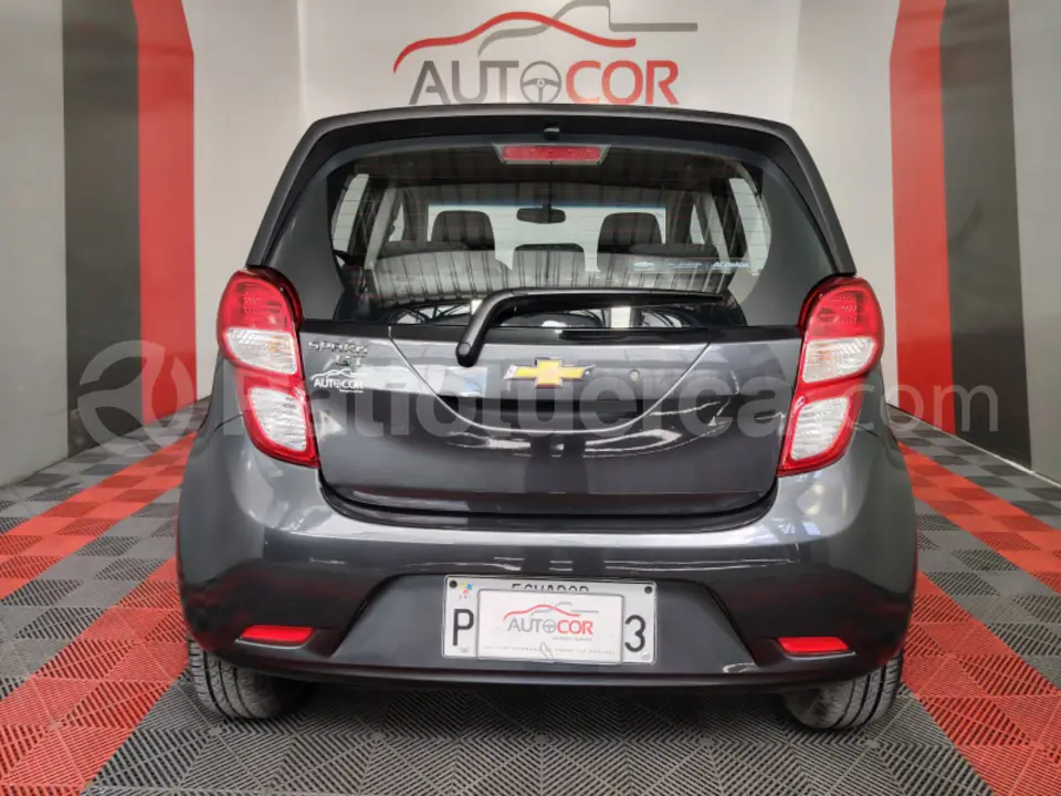 Foto 5 de Chevrolet SPARK GT LS