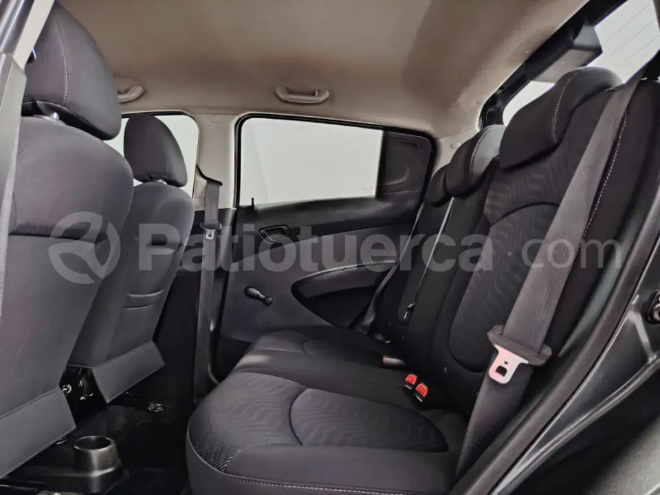 Foto 7 de Chevrolet SPARK GT LS