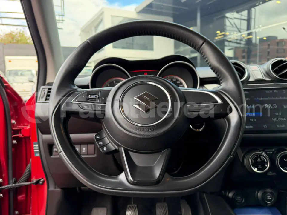 Foto 8 de Suzuki Swift