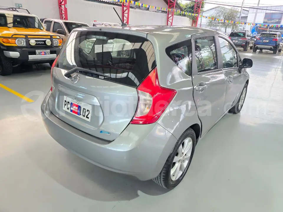 Foto 3 de Nissan Note Advance HB