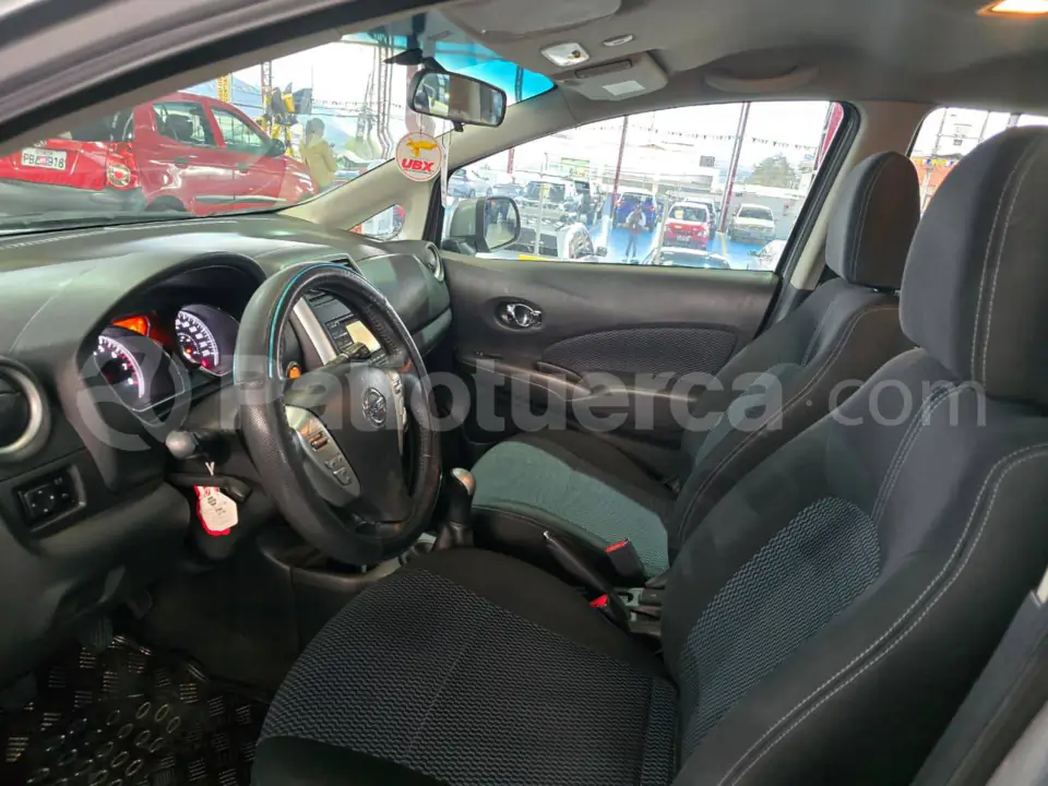Foto 7 de Nissan Note Advance HB